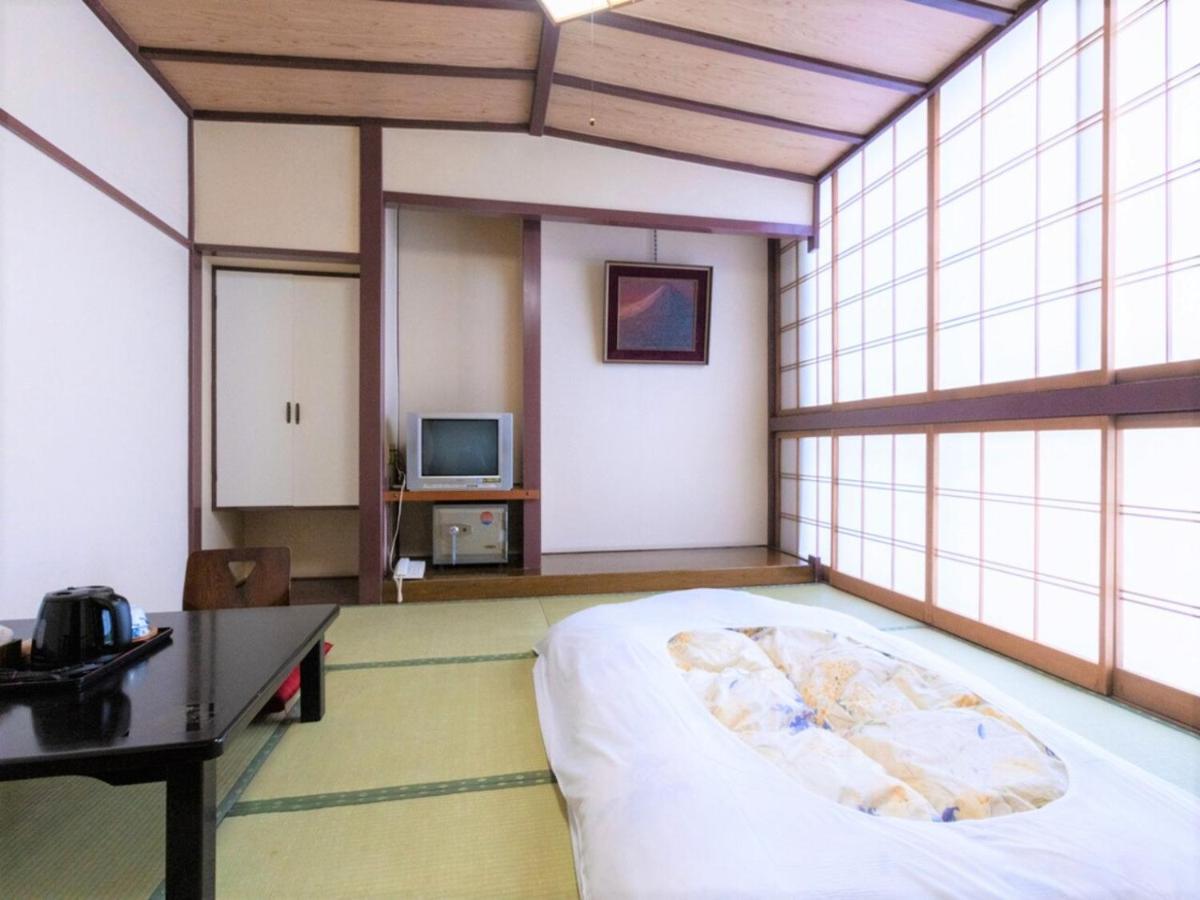 Отель Sakadojo Minamiuonuma Экстерьер фото