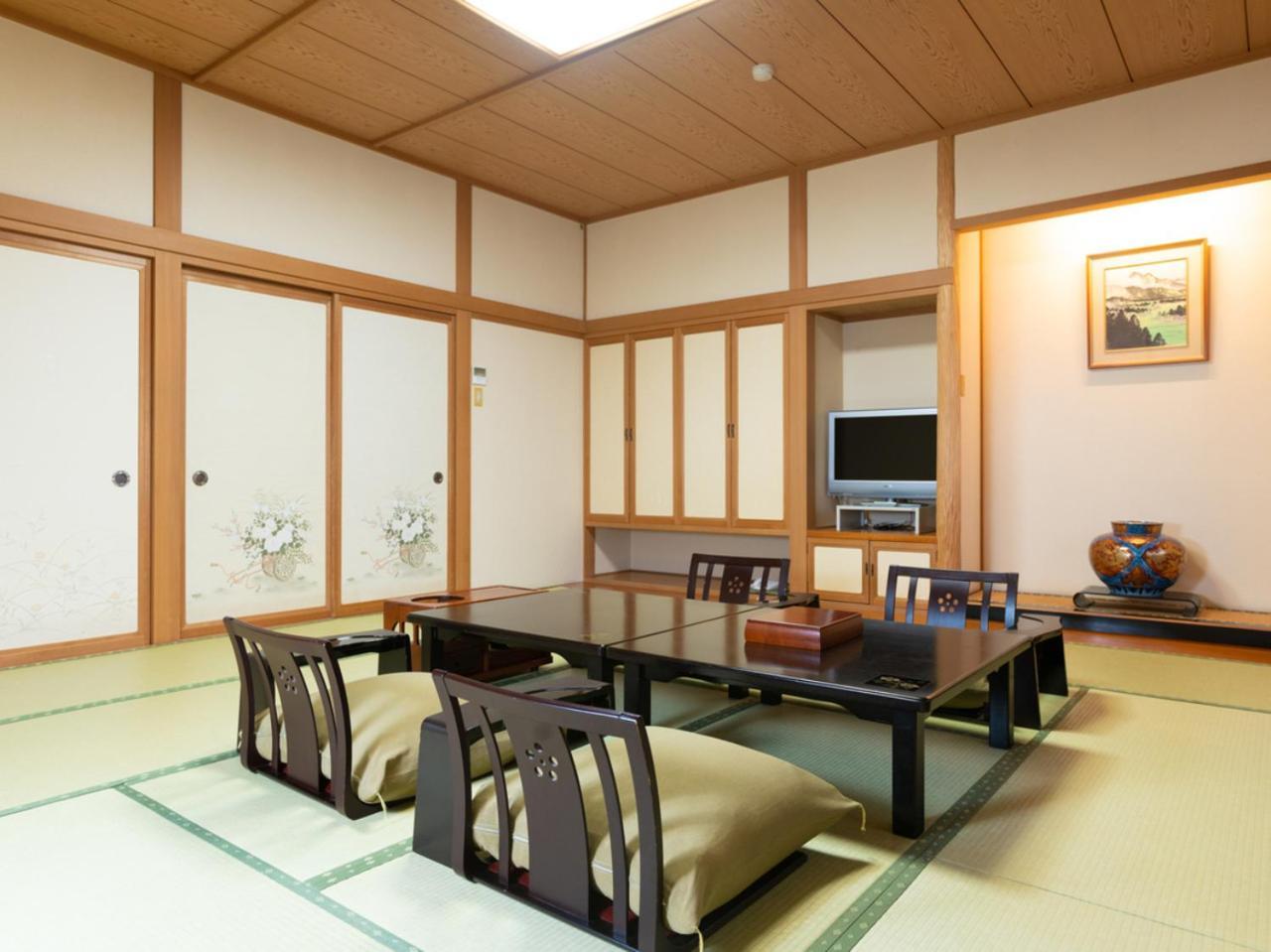 Отель Sakadojo Minamiuonuma Экстерьер фото
