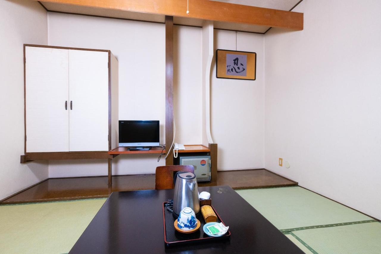 Отель Sakadojo Minamiuonuma Экстерьер фото