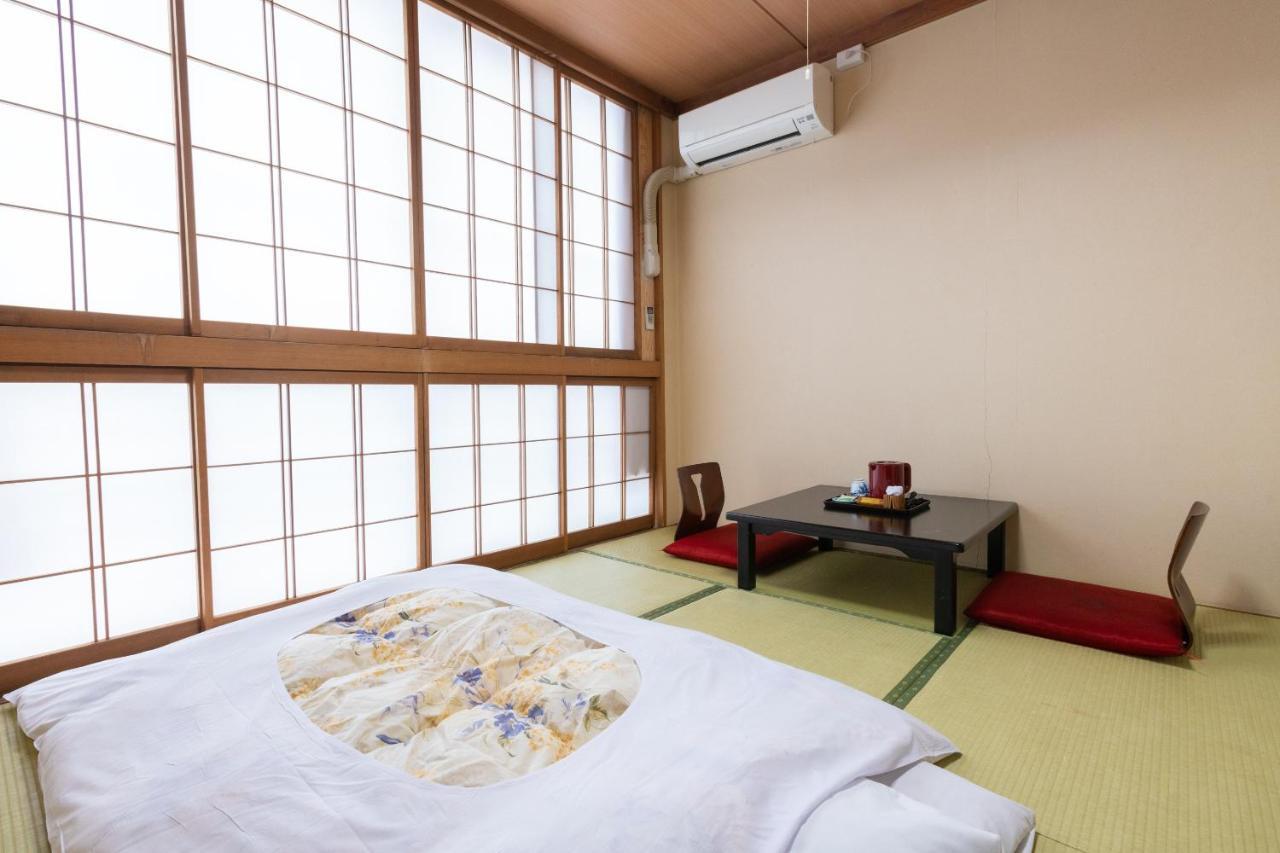 Отель Sakadojo Minamiuonuma Экстерьер фото
