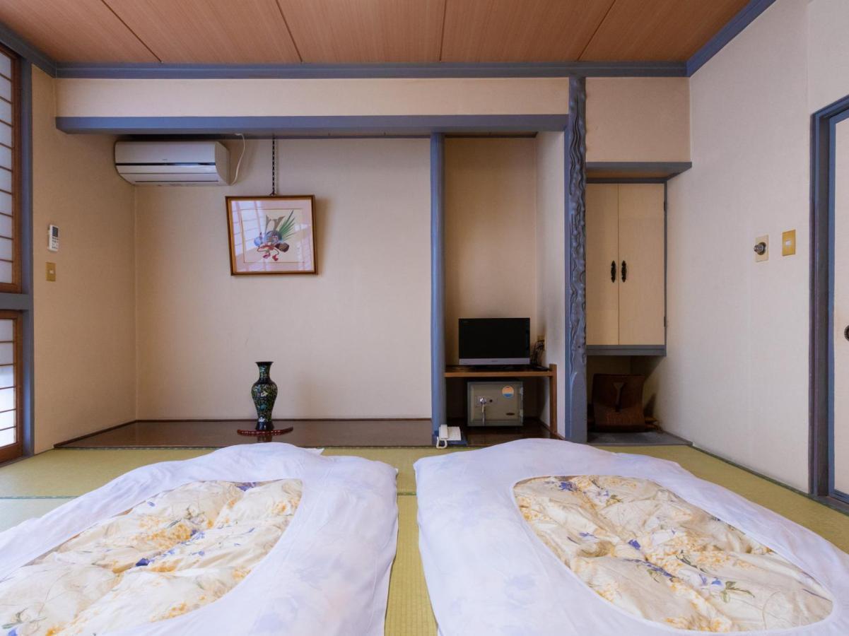 Отель Sakadojo Minamiuonuma Экстерьер фото